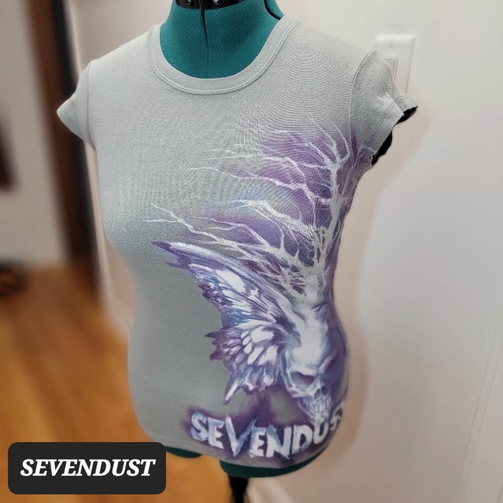 Sevendust 2010 Tee Juniors Medium tag. Probably extra small